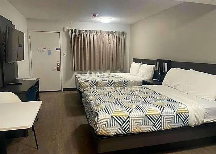 Econo Hotel